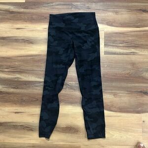 lululemon camo leggings size 6 25”
